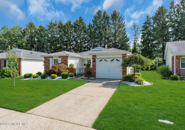Photo 4 of Single family home for sale at 43 Lauren Ln N, Brick, NJ 08723 | MLS# 22628206 | Listing updated on 2026-09-29