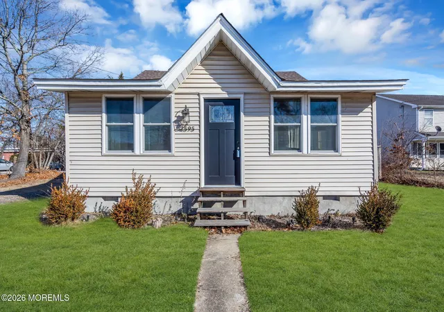 Photo 1 of Single family home for sale at 2595 Hooper Ave, Brick, NJ 08723 | MLS# 22627897 | Listing updated on 2026-09-15