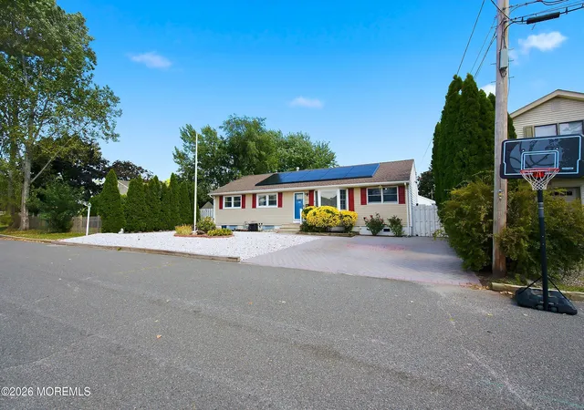 Photo 2 of Single family home for sale at 213 Lorraine Pl, Brick, NJ 08724 | MLS# 22629080 | Listing updated on 2026-09-20
