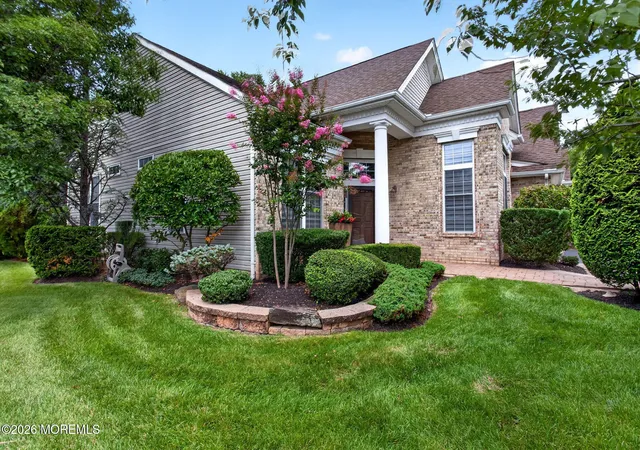 Photo 2 of Single family home for sale at 14 Crooked Stick Pl, Monroe Township, NJ 08831 | MLS# 22627625 | Listing updated on 2026-09-26