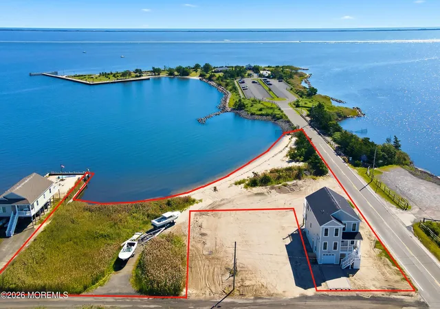 Photo 3 of Single family home for sale at 307 Ohanlon Ave, Bayville, NJ 08721 | MLS# 22627173 | Listing updated on 2026-09-13