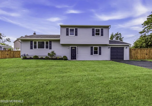 Photo 3 of Single family home for sale at 1532 8th Avenue, Toms River, NJ 08757 | MLS# 22627700 | Listing updated on 2026-09-08