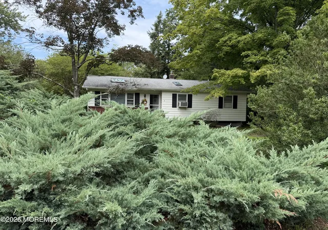 Photo 3 of Single family home for sale at 4 Peach Tree St, Jackson, NJ 08527 | MLS# 22627473 | Listing updated on 2026-09-11