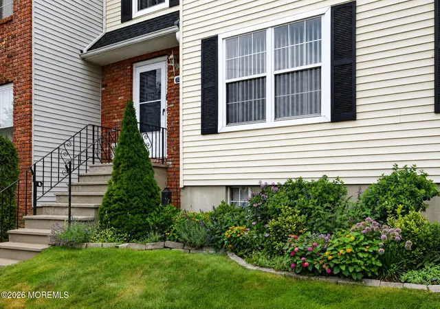 Photo 3 of Condo for sale at 20 Karwatt Ct, Sayreville, NJ 08872 | MLS# 22627245 | Listing updated on 2026-09-03