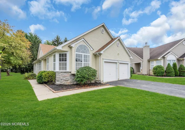 Photo 2 of Single family home for sale at 2464 Spring Hl Dr, Toms River, NJ 08755 | MLS# 22627487 | Listing updated on 2026-09-10