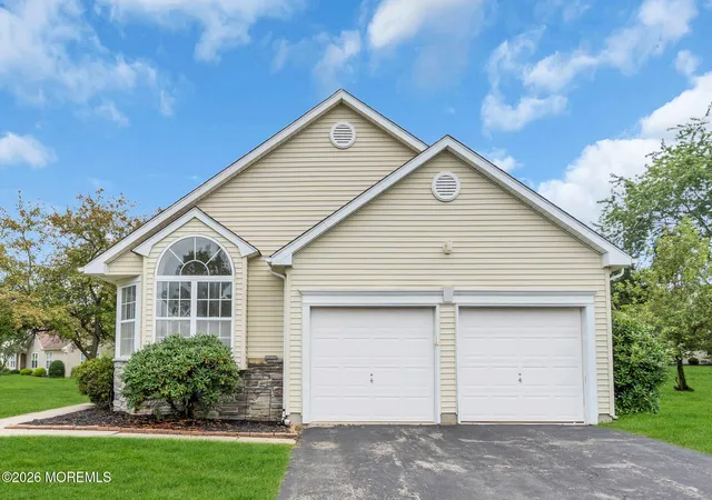 Photo 3 of Single family home for sale at 2464 Spring Hl Dr, Toms River, NJ 08755 | MLS# 22627487 | Listing updated on 2026-09-10