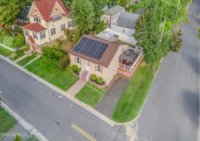 Photo 2 of Single family home for sale at 12 Raritan Ave, Leonardo, NJ 07737 | MLS# 22627443 | Listing updated on 2026-09-13