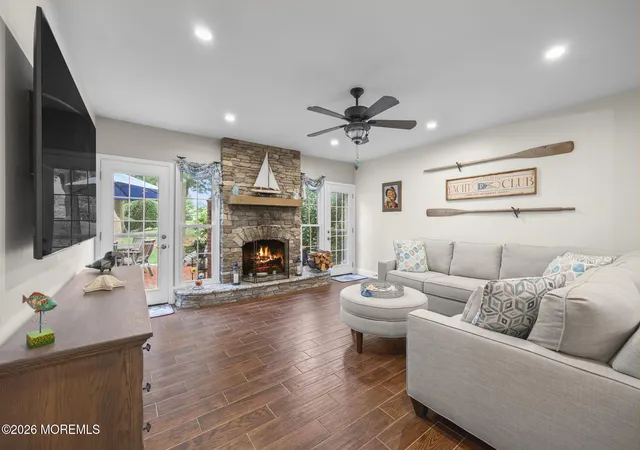 Listing Photo 4 - Condo for sale in building located at 24 Magnolia Dr, Spring Lake, NJ 07762