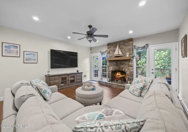 Listing Photo 5 - Condo for sale in building located at 24 Magnolia Dr, Spring Lake, NJ 07762