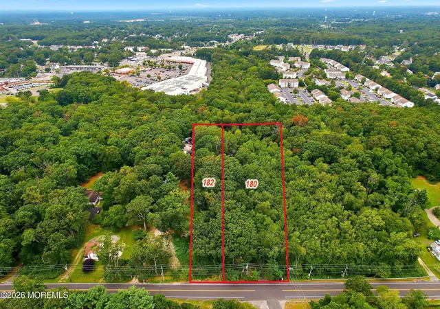 Photo 4 of Single family home for sale at 182 Mill Crk Rd, Bayville, NJ 08721 | MLS# 22627741 | Listing updated on 2026-09-03