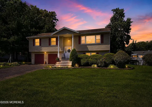 Photo 1 of Single family home for sale at 3 Masada Ct, Toms River, NJ 08753 | MLS# 22627597 | Listing updated on 2026-09-17