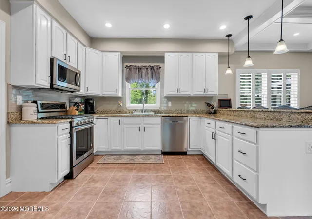 Photo 3 of Single family home for sale at 271 Kettle Crk Rd, Toms River, NJ 08753 | MLS# 22627563 | Listing updated on 2026-09-02