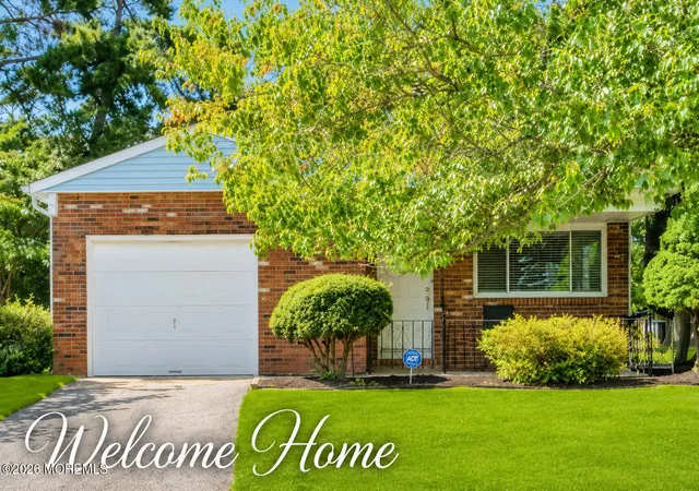 Photo 1 of Single family home for sale at 3 Preston Ct, Toms River, NJ 08757 | MLS# 22627469 | Listing updated on 2026-09-10
