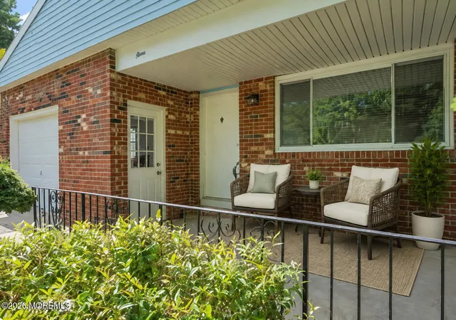 Photo 4 of Single family home for sale at 3 Preston Ct, Toms River, NJ 08757 | MLS# 22627469 | Listing updated on 2026-09-10