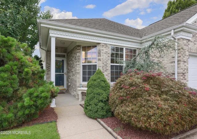 Photo 2 of Single family home for sale at 1 Essex Dr, Jackson, NJ 08527 | MLS# 22627347 | Listing updated on 2026-09-16