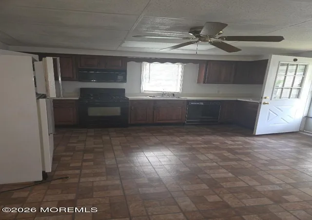 Photo 2 of Single family home for sale at 37 Euclid Ave, Matawan, NJ 07747 | MLS# 22627500 | Listing updated on 2026-09-14