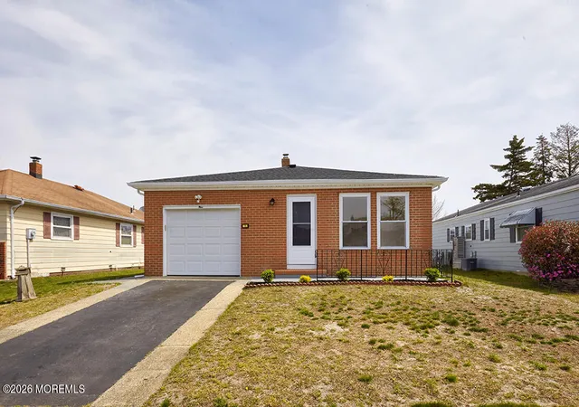Photo 1 of Single family home for sale at 9 Mirador Ct, Toms River, NJ 08757 | MLS# 22627383 | Listing updated on 2026-09-01