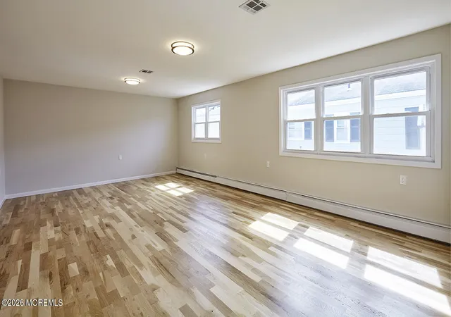 Photo 4 of Single family home for sale at 9 Mirador Ct, Toms River, NJ 08757 | MLS# 22627383 | Listing updated on 2026-09-01