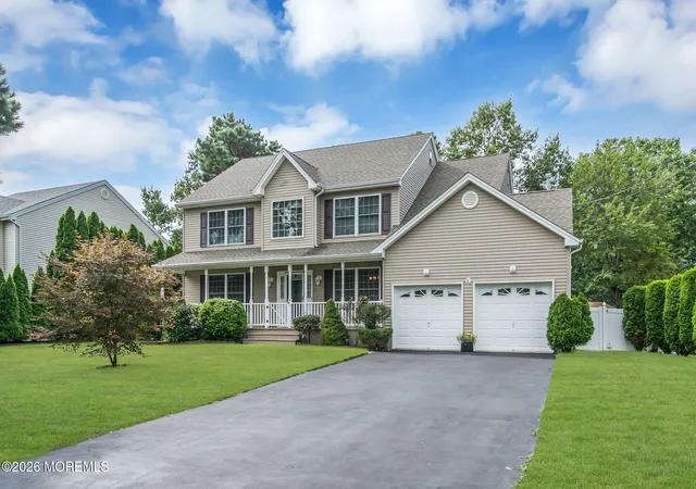 Photo 3 of Single family home for sale at 592 Pirate Ln, Manahawkin, NJ 08050 | MLS# 22627432 | Listing updated on 2026-09-14
