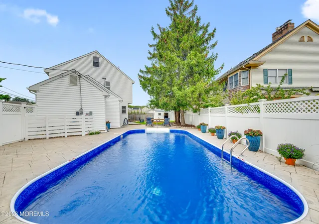 Photo 4 of Single family home for sale at 1706 Bay Ave, Point Pleasant Boro, NJ 08742 | MLS# 22627585 | Listing updated on 2026-09-15