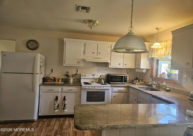 Photo 4 of Single family home for sale at 506 St Thomas Dr, Toms River, NJ 08757 | MLS# 22627475 | Listing updated on 2026-09-13
