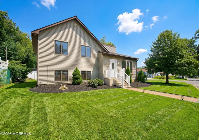 Photo 3 of Single family home for sale at 897 Brookside Ave, Keyport, NJ 07735 | MLS# 22627615 | Listing updated on 2026-09-16