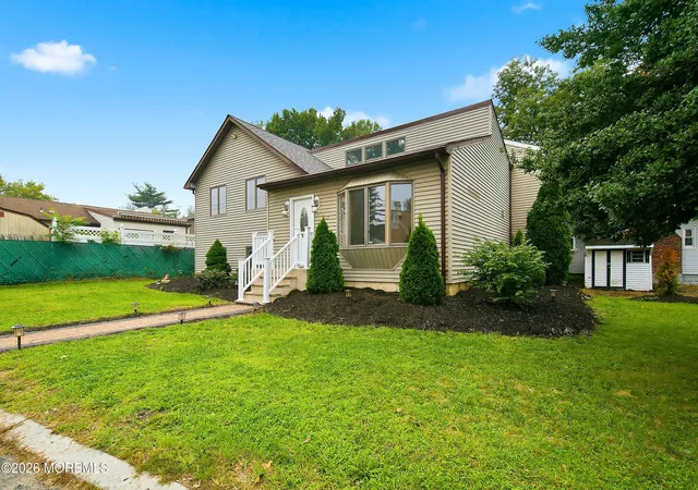 Photo 3 of Single family home for sale at 897 Brookside Ave, Keyport, NJ 07735 | MLS# 22627615 | Listing updated on 2026-09-16