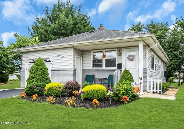 Photo 1 of Single family home for sale at 27 Bolans Ct, Toms River, NJ 08757 | MLS# 22627684 | Listing updated on 2026-09-03