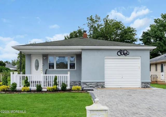 Photo 1 of Single family home for sale at 246 Charlotteville Dr N, Toms River, NJ 08757 | MLS# 22627505 | Listing updated on 2026-09-14