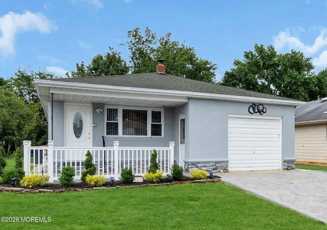 Photo 2 of Single family home for sale at 246 Charlotteville Dr N, Toms River, NJ 08757 | MLS# 22627505 | Listing updated on 2026-09-14