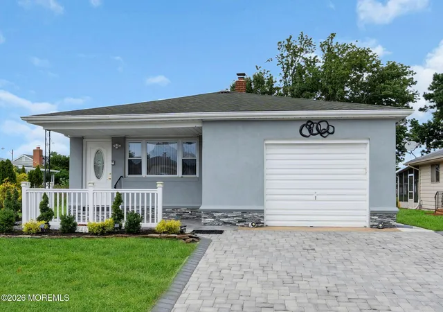 Photo 3 of Single family home for sale at 246 Charlotteville Dr N, Toms River, NJ 08757 | MLS# 22627505 | Listing updated on 2026-09-14