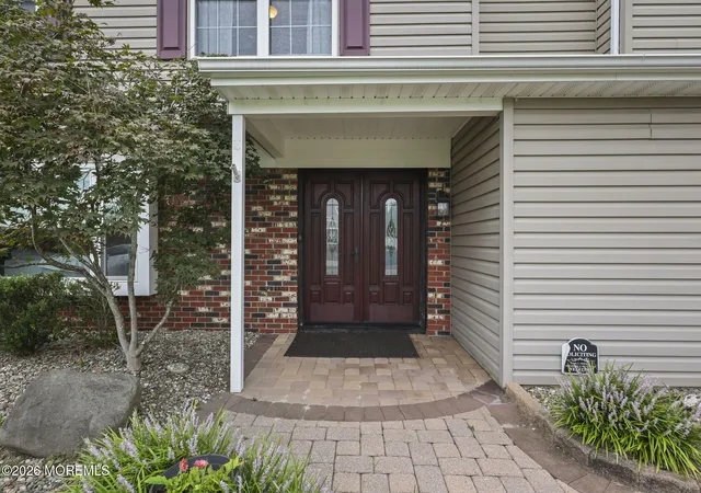 Photo 4 of Single family home for sale at 55 Hedgewood Rd, Howell, NJ 07731 | MLS# 22627540 | Listing updated on 2026-09-10