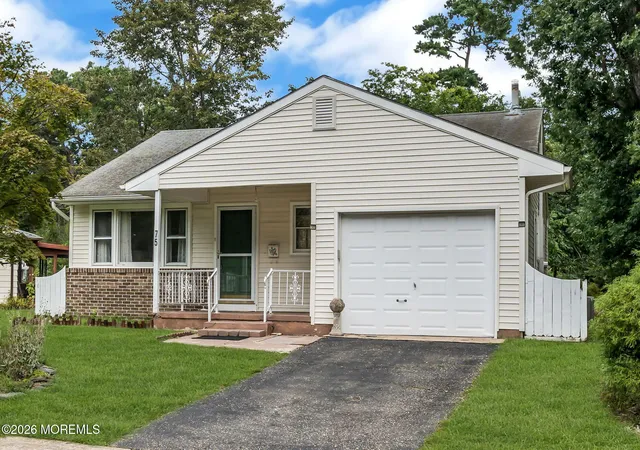 Photo 2 of Single family home for sale at 75 Columbine Cir, Toms River, NJ 08755 | MLS# 22627715 | Listing updated on 2026-09-04