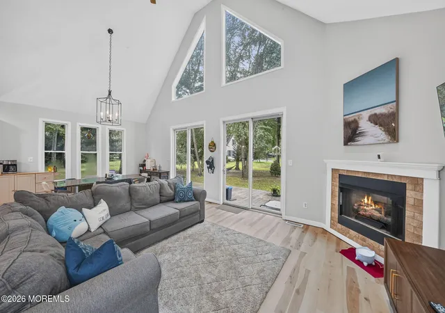 Photo 2 of Single family home for sale at 1012 Columbus Rd, Burlington, NJ 08016 | MLS# 22627493 | Listing updated on 2026-09-03