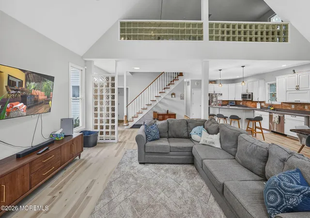 Photo 4 of Single family home for sale at 1012 Columbus Rd, Burlington, NJ 08016 | MLS# 22627493 | Listing updated on 2026-09-03
