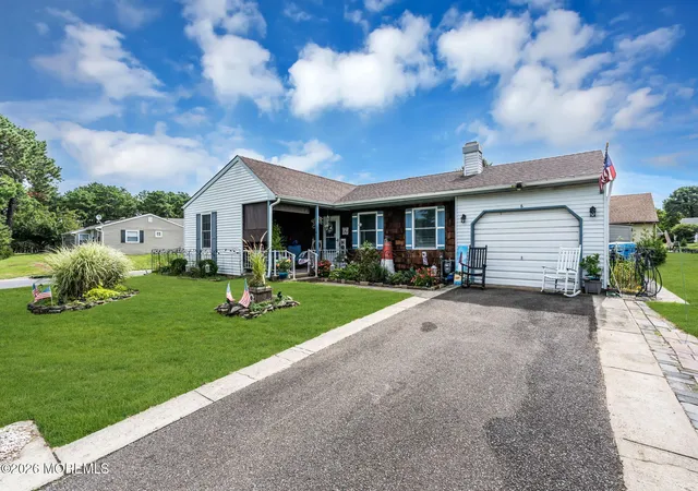 Photo 4 of Single family home for sale at 6 Harvard Ct #61, Whiting, NJ 08759 | MLS# 22628112 | Listing updated on 2026-09-15