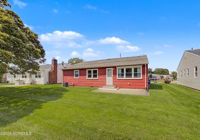Photo 4 of Single family home for sale at 153 Westbrook Dr, Toms River, NJ 08757 | MLS# 22627510 | Listing updated on 2026-09-10