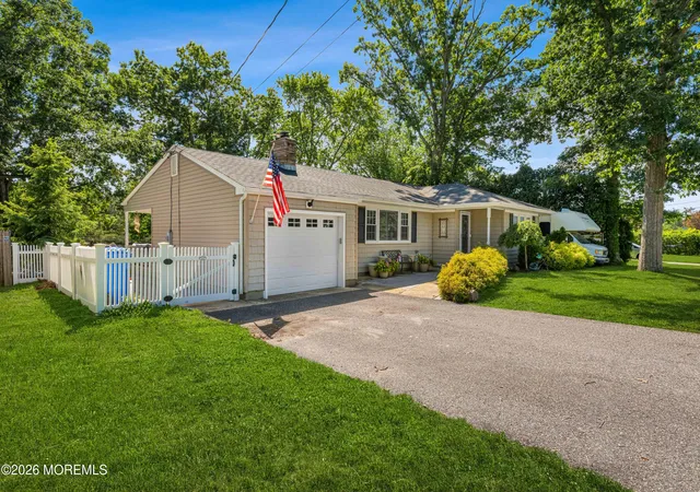 Photo 3 of Single family home for sale at 469 River Ter, Toms River, NJ 08755 | MLS# 22627509 | Listing updated on 2026-09-15