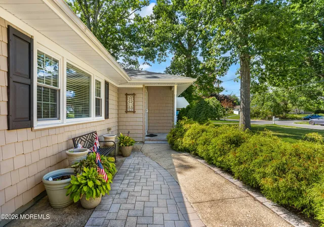 Photo 4 of Single family home for sale at 469 River Ter, Toms River, NJ 08755 | MLS# 22627509 | Listing updated on 2026-09-15