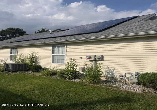 Photo 3 of Single family home for sale at 5 Meadows Ln, Whiting, NJ 08759 | MLS# 22628015 | Listing updated on 2026-09-06