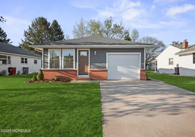 Photo 2 of Single family home for sale at 114 Barbuda St, Toms River, NJ 08757 | MLS# 22627556 | Listing updated on 2026-09-02