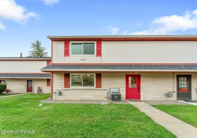 Photo 2 of Single family home for sale at 1102 Mason Run, Clementon, NJ 08021 | MLS# 22627590 | Listing updated on 2026-09-07