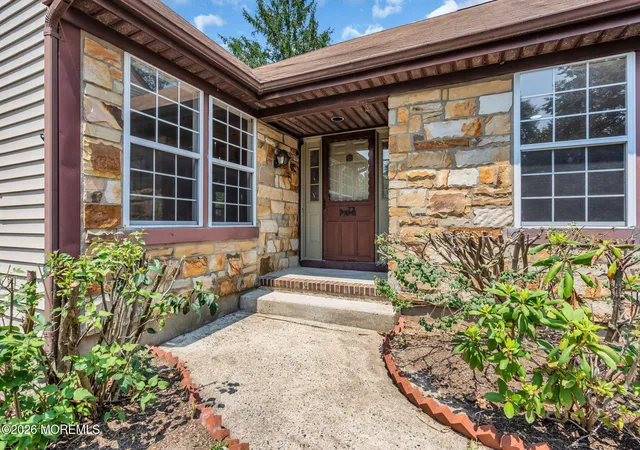 Photo 4 of Single family home for sale at 6 Rutherford Hayes Dr, Monroe Township, NJ 08831 | MLS# 22627587 | Listing updated on 2026-09-29