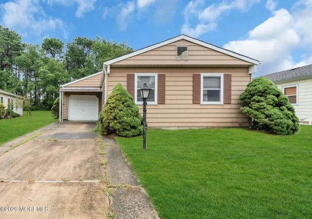 Photo 3 of Single family home for sale at 224 Orlando Blvd, Toms River, NJ 08757 | MLS# 22627737 | Listing updated on 2026-09-10