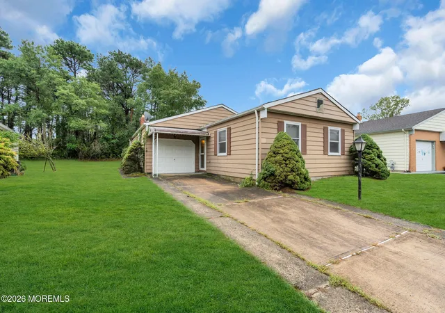 Photo 4 of Single family home for sale at 224 Orlando Blvd, Toms River, NJ 08757 | MLS# 22627737 | Listing updated on 2026-09-10