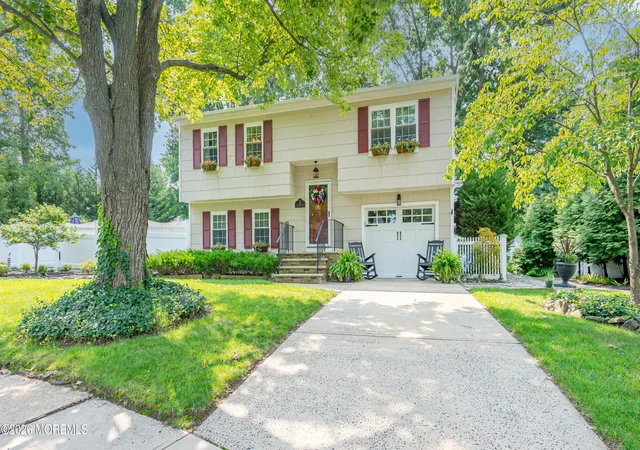 Photo 1 of Single family home for sale at 20 Eisenhower Ct, Matawan, NJ 07747 | MLS# 22628291 | Listing updated on 2026-09-15