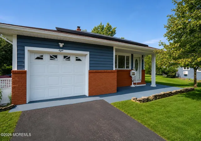 Photo 2 of Single family home for sale at 8 Fort Defrance Ave, Toms River, NJ 08757 | MLS# 22627632 | Listing updated on 2026-09-11
