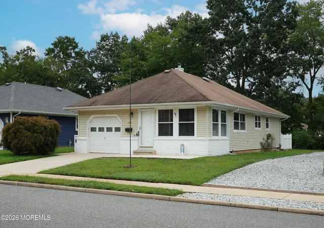 Photo 2 of Single family home for sale at 2117 Mount Hope Ln, Toms River, NJ 08753 | MLS# 22627943 | Listing updated on 2026-09-10