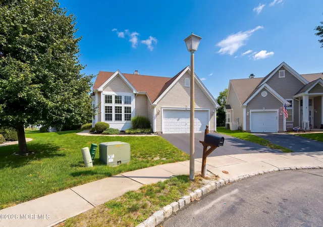 Photo 2 of Single family home for sale at 7 Bayou Ct, Barnegat, NJ 08005 | MLS# 22627689 | Listing updated on 2026-09-15