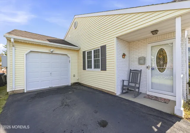 Photo 4 of Single family home for sale at 47 Datchet Close, Freehold, NJ 07728 | MLS# 22627865 | Listing updated on 2026-09-04